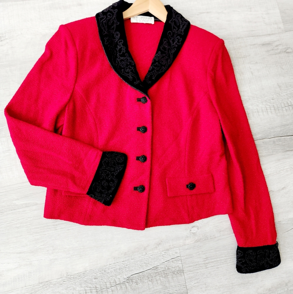 St John collection  Vintage knit red black shimmer jacket   size M/L